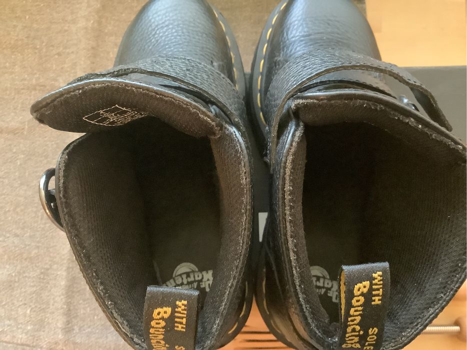 Dr. Martens Devon Heart Black Milled Nappa 37, damskie. Skóra nat.