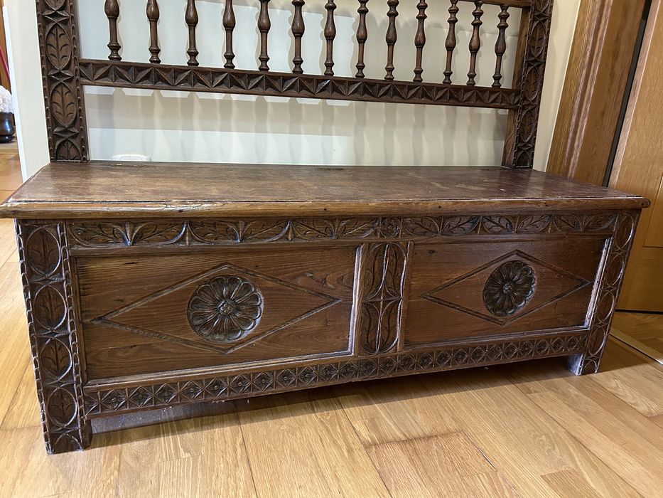 Banco baú antigo trabalhado à mão com arrumação, antiguidade64751450141057121