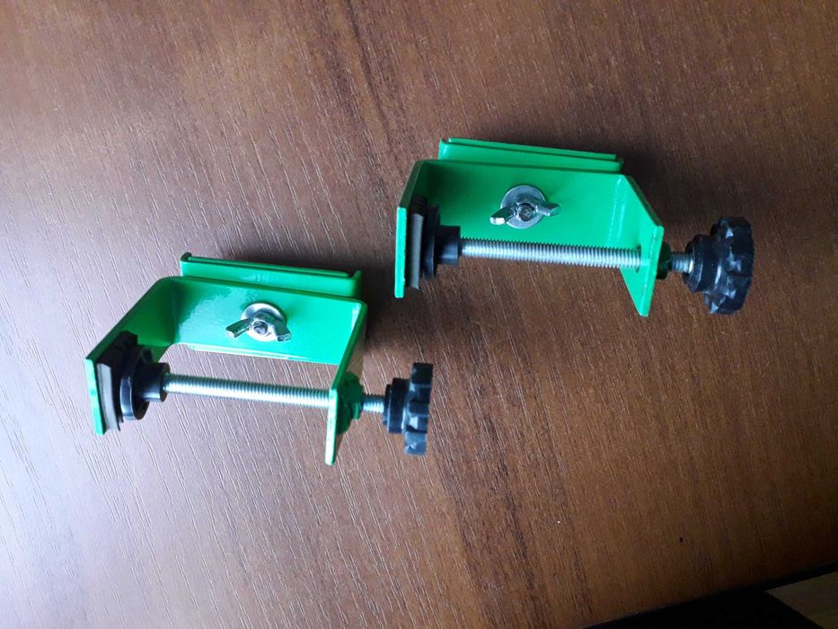 Ручні лещата ювеліра часів СРСР.  Металева струбцина.