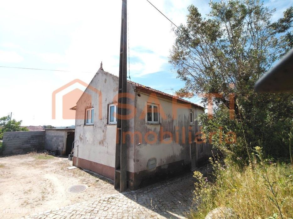 Casinha De Campo T3, Com Terreno, Furo De Água E Anexos