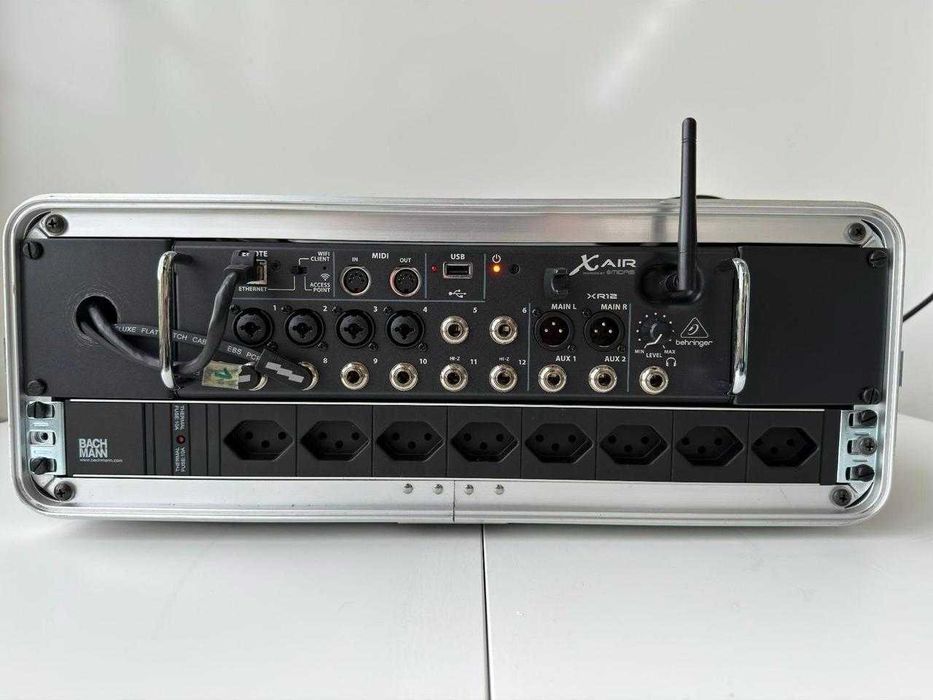 Mikser cyfrowy Behringer X AIR XR12 oraz akcesoria, 2 mikrofony bezprzewodowe
