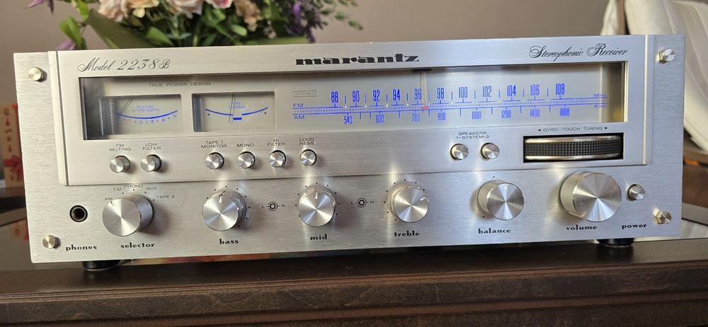 Marantz 2238 B  Stereophonic Receiver