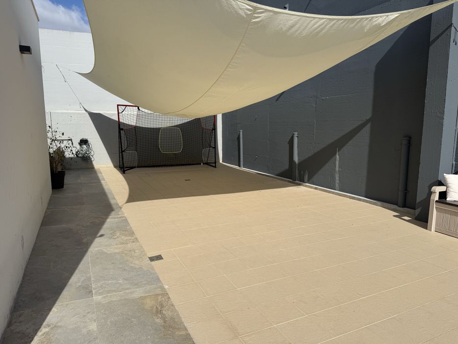 Espaço para festas com piscina