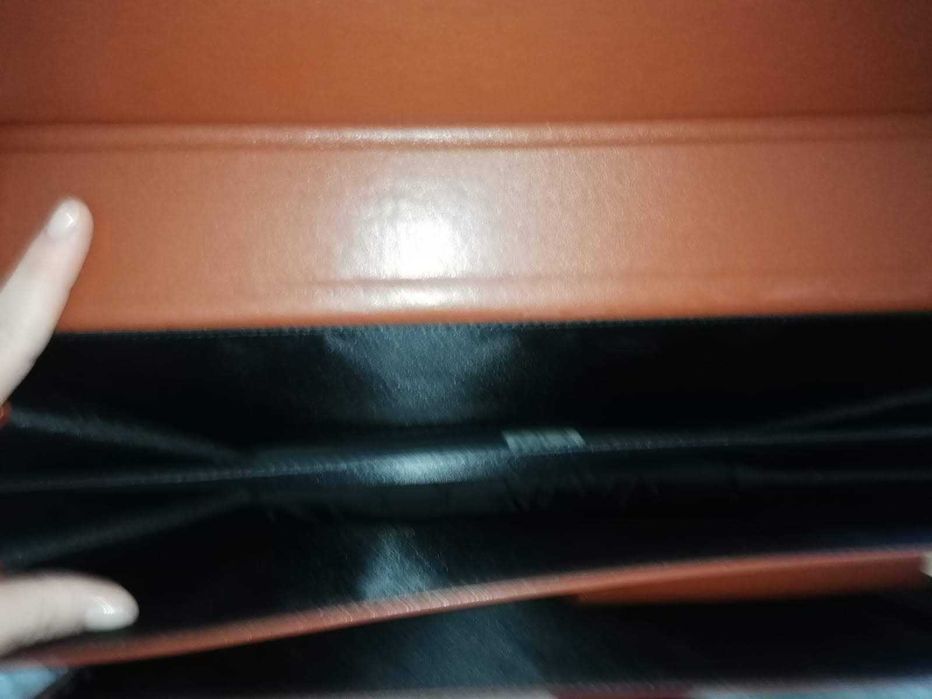 aktówka w stylu klasycznym