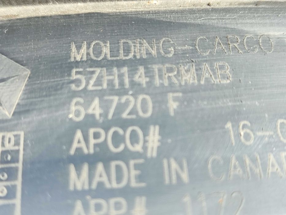 Dodge Ram 2019-24 tylna prawa listwa nadkola oryginalna