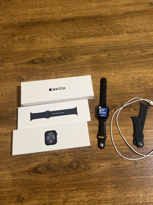Смарт годинник Apple watch SE (Gen 2) 44mm
