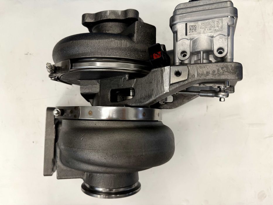 Nowa Turbosprężarka John Deere 8400, 8500,8600, 9420R
9470R, 9470RT
