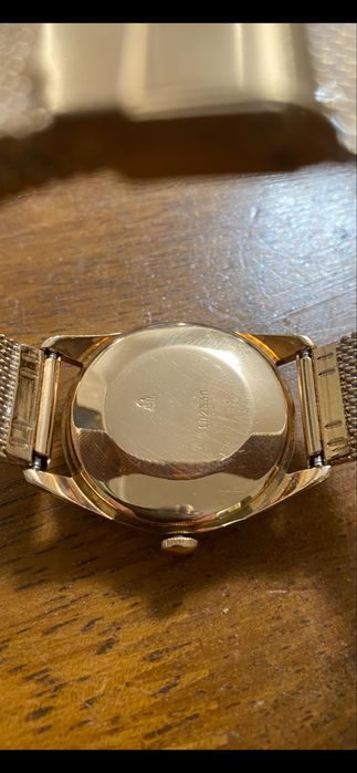 Продаю золоті часи полет автоподзаводом вага 15.8 грам часів СССР