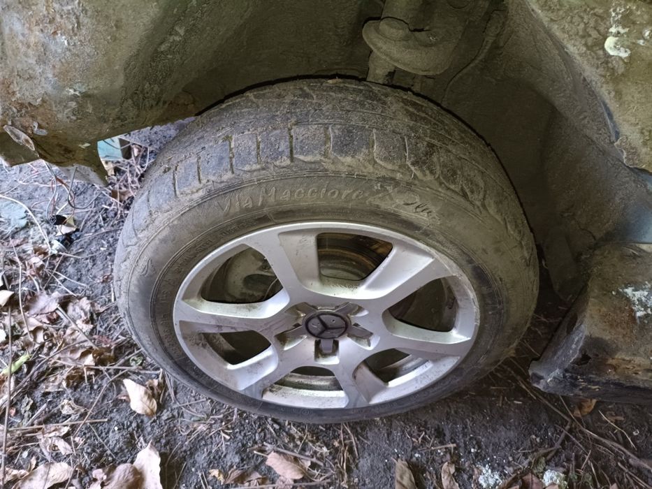 Продам Мерседес clk 200 под восстановление или разборку