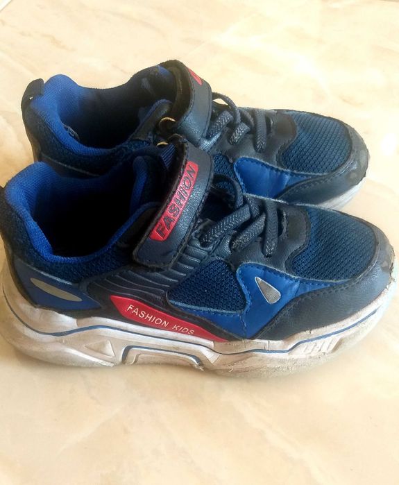 Кроссовки б/у 31