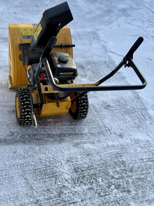 Продам Снігоприбиральну машину