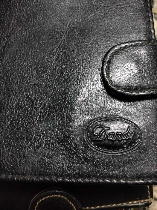 Carteiras de homem em pele genuína