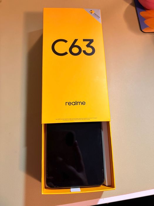 Telefon realme C63