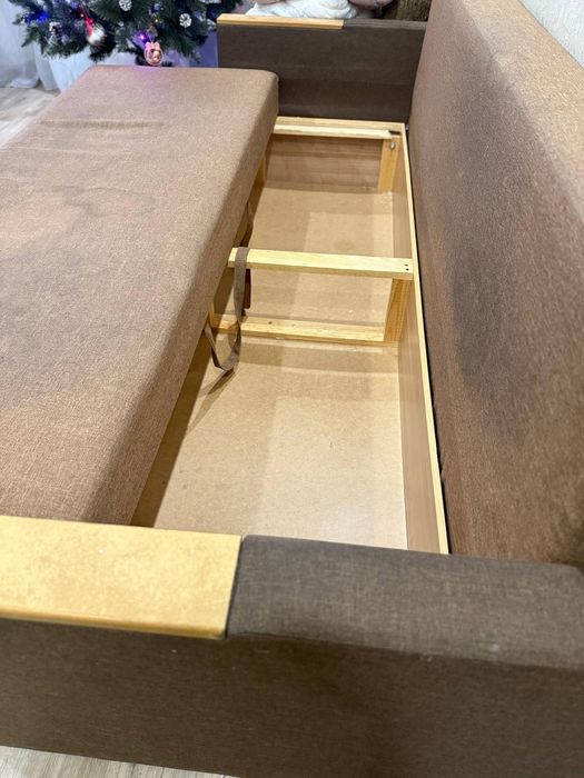 Продам диван пружиний