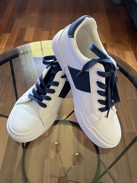 Trampki chłopięce białe Reserved r. 36