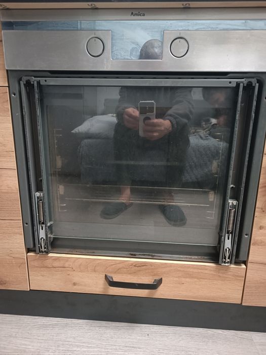 Електрична вбудована духовка