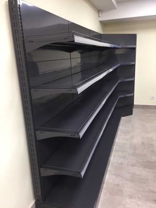 Стелажі, полиці, обладнання в магазині В НАЯВНОСТІ
