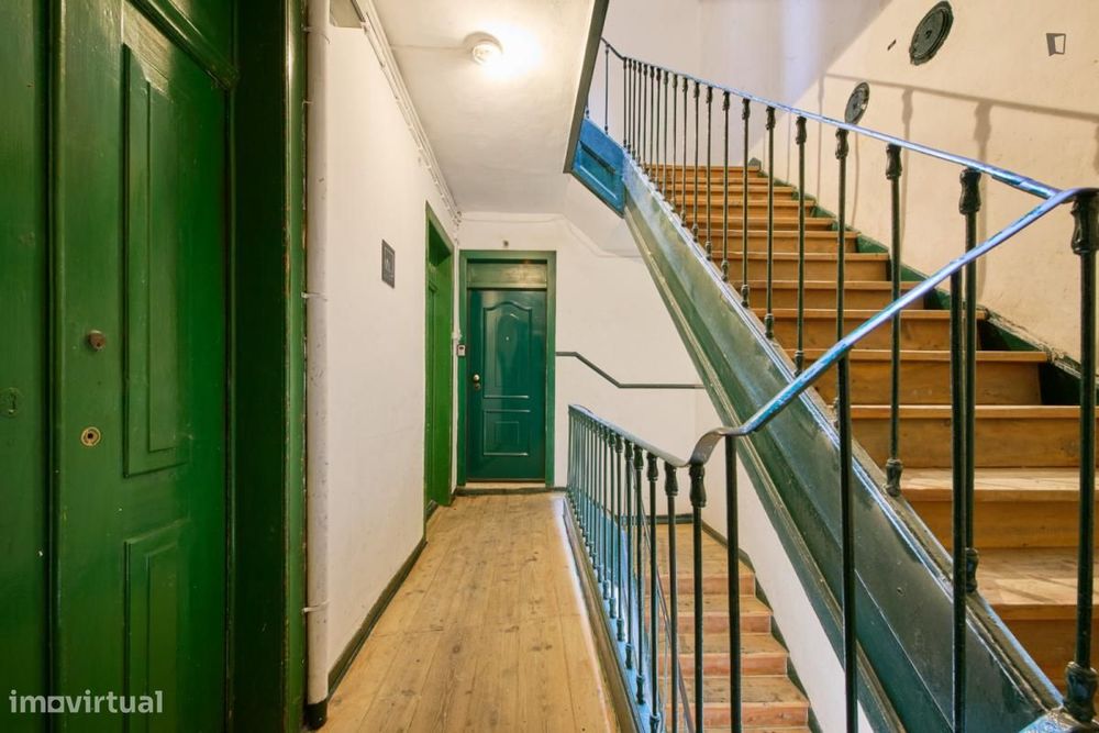 Quarto - localizado em São Bento Lisbon