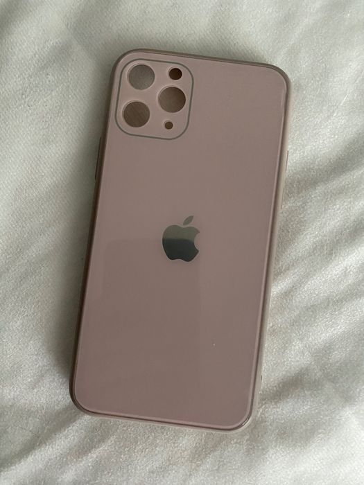 Чохли в дуже хорошому стані на iPhone 11pro