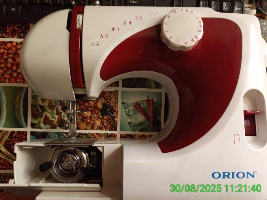 Швейна машина ORION.