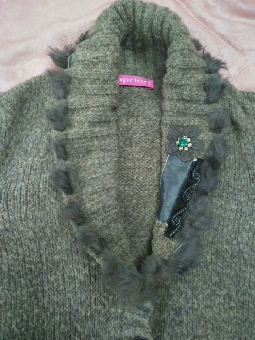 Свитер шерсть кашемир с мехом ламы,кролика и камнями(Италия)