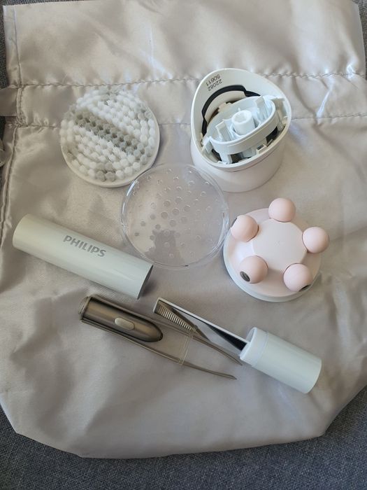 Końcówki i Pęseta do depilatora Philips beauty set 9000