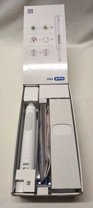 Szczoteczka elektryczna Oral-B PRO 3 3000 Sensitive Clean