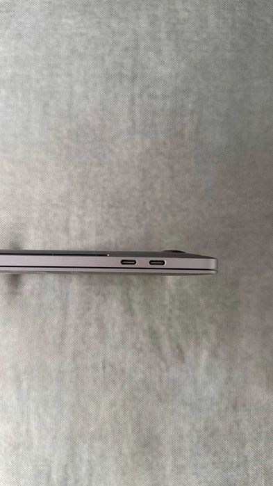Macbook Pro 2019 i5 16gb 512gb