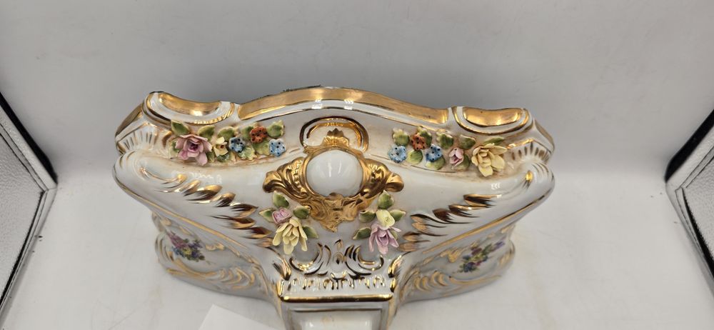 Bogato zdobiona porcelanowa konsola Rudolf Bottger