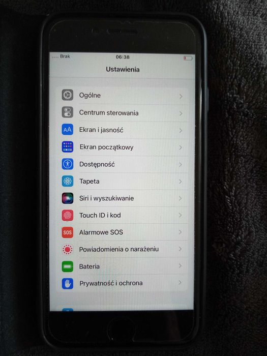 Telefon iPhone SE (2nd generation) Apple z ładowarką i pokrowcem