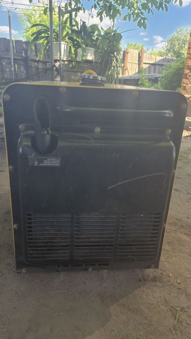 Генератр KOMPAK K6100SE з вихідною потужністю 5/5 кВт