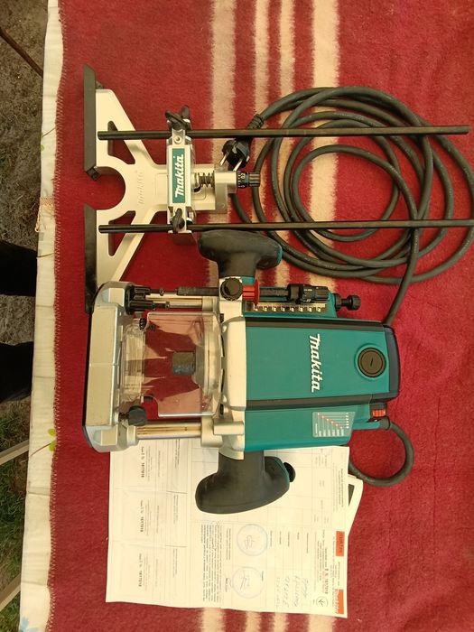 Фрезер Makita RP2301FCX ,Японія!