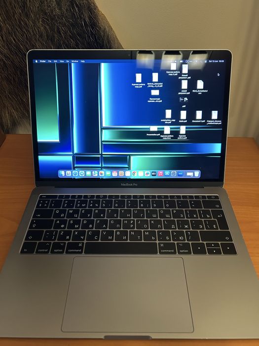 macbook pro 2017 13 - купить ноутбуки и аксессуары - Цена на OLX.ua