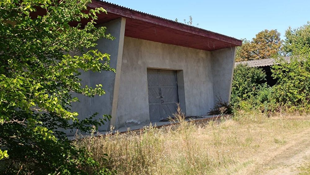 Продається склад в Берегове.