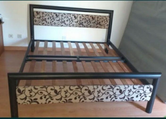 Cama Casal em Ferro