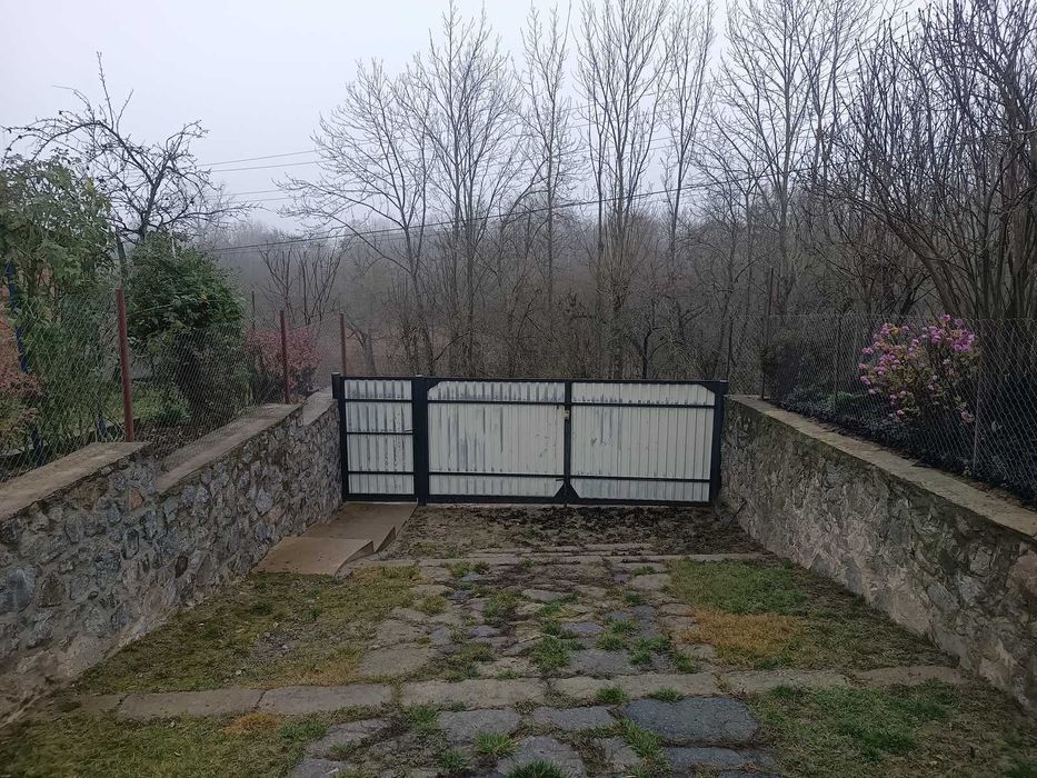 Продаж чистої та охайної частини будинку