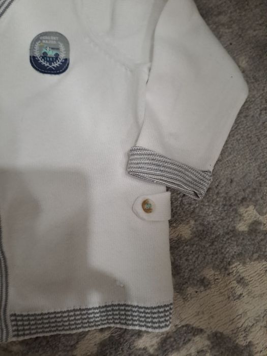 Casaco de malha bebé 6-9 meses