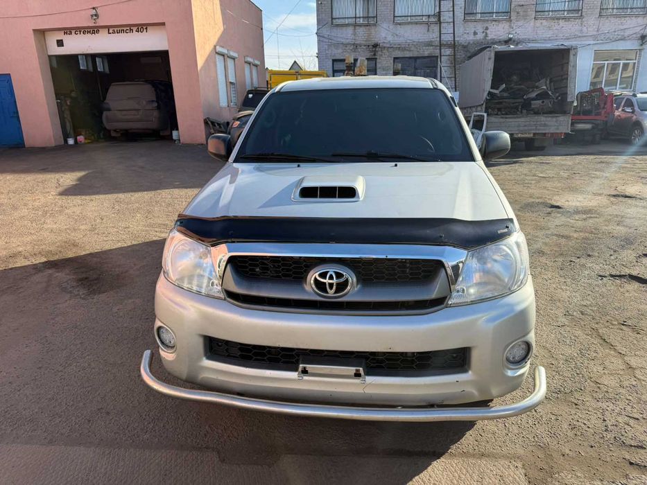 TOYOTA HILUX Кузов KUN25L Двигун 2,5 2KDFTV Мкпп Міст Розбірка