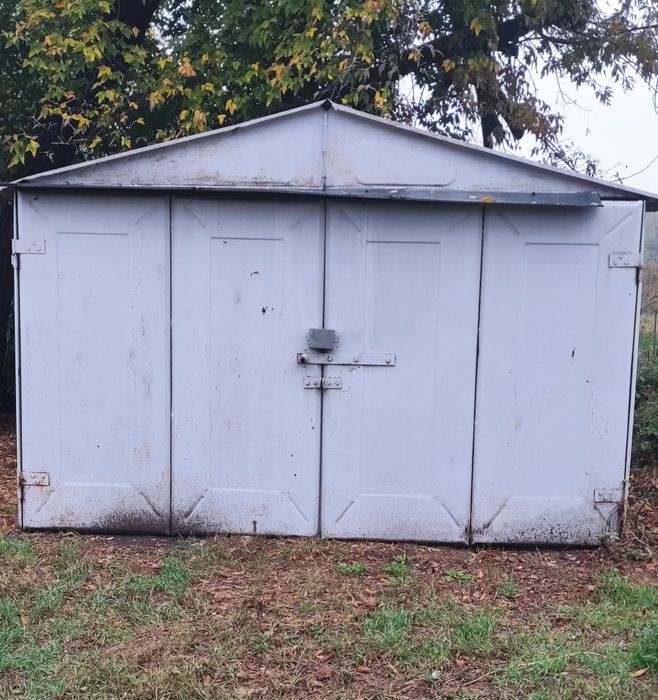 Гараж металевий для автомобіля