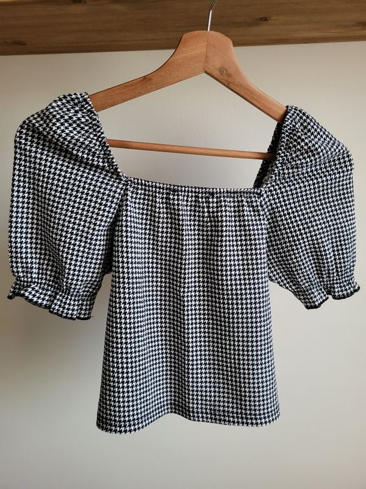 Elegancka bluzka w pepitkę z bufiastymi rękawami, rozmiar S