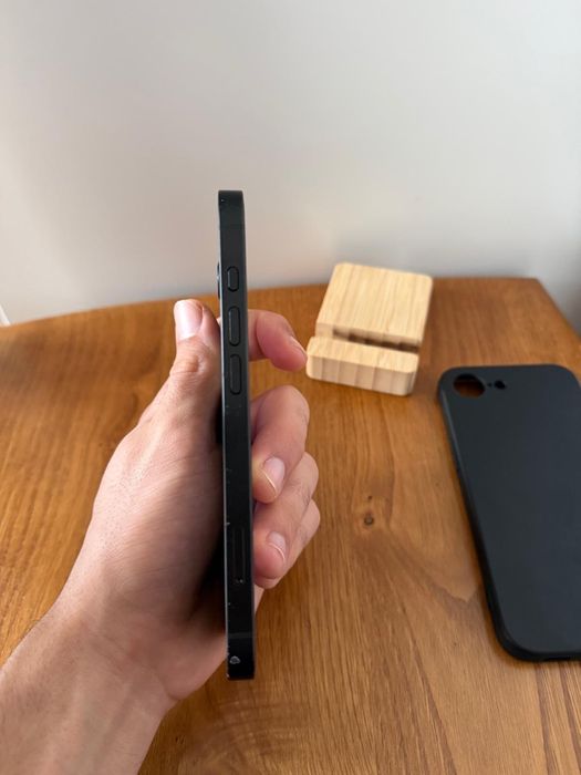 Iphone 16e Novo Com garantia 100% bateria