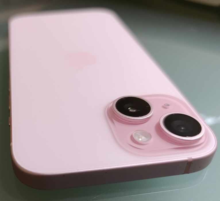 iPhone 15 128gb.