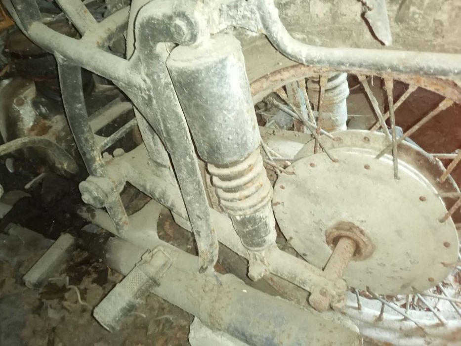 Кас 750 має гараж