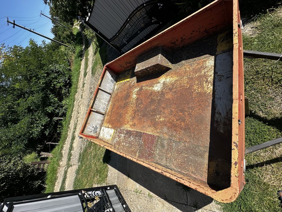 продам причеп турист