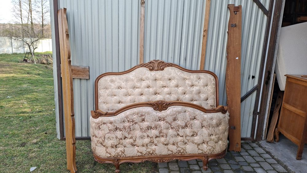 Łóżko ludwikowskie tapicerowane 150/190