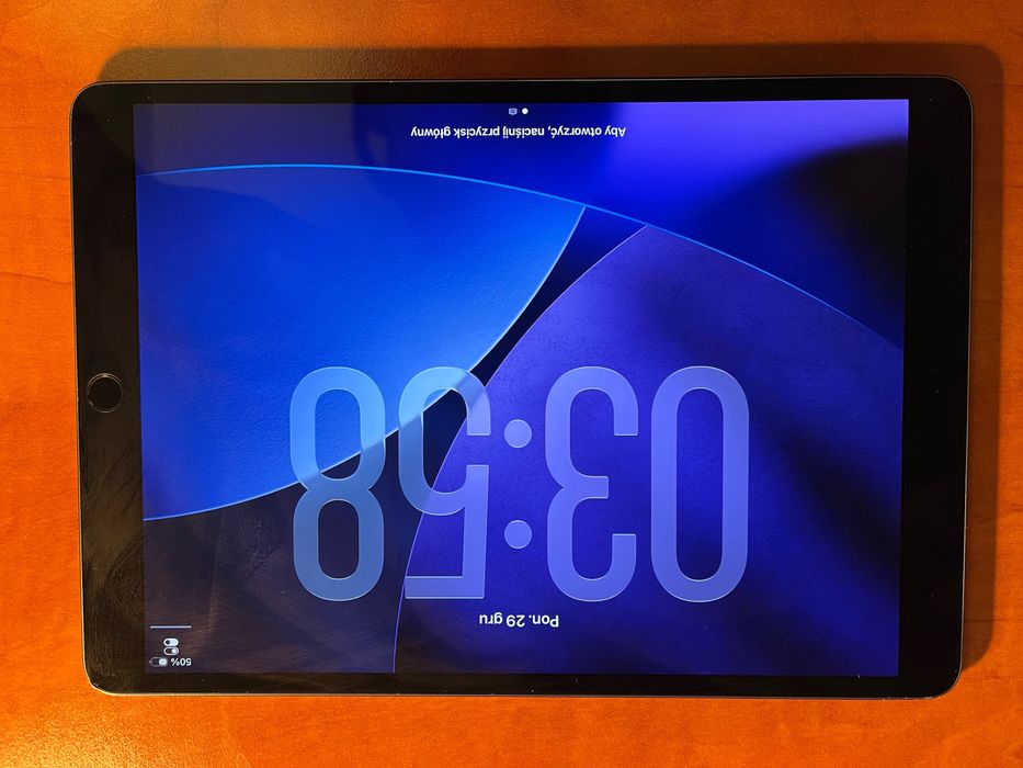 iPad Air 3 Gen 256 GB lekko uszkodzony