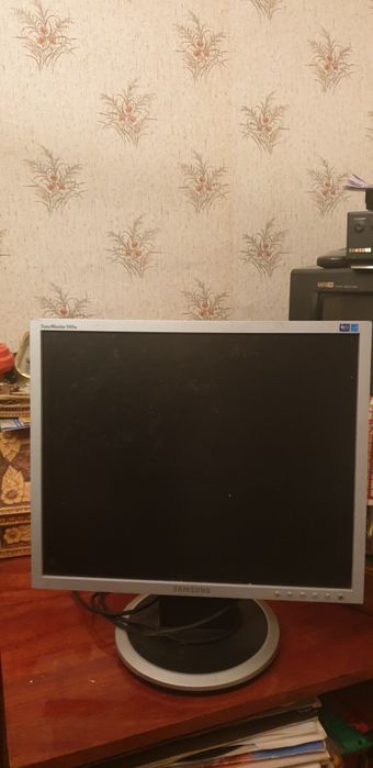Монитор Samsung 940 n