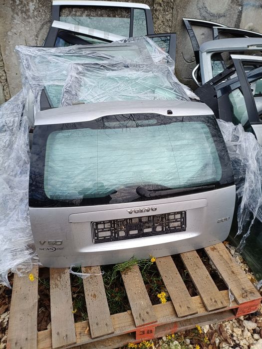Кришка багажника ляда Volvo V50 Вольво В50