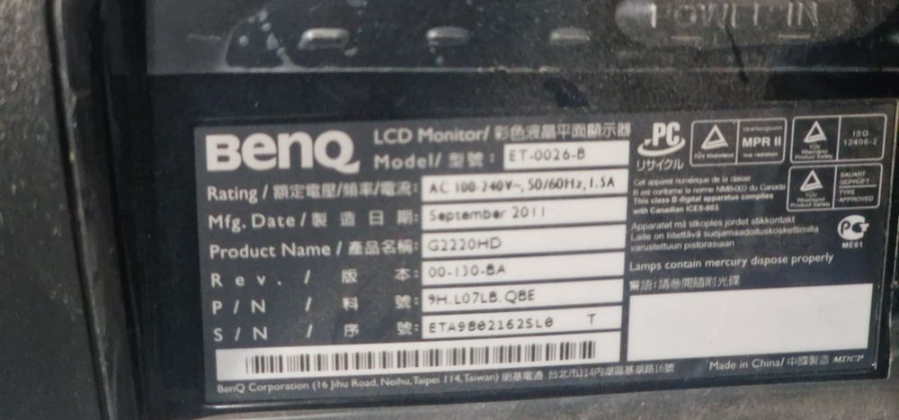 Dwa monitory Led