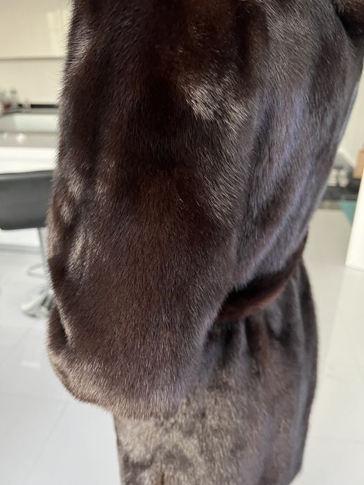 Шуба норкова Amato / Black Nafa с капюшоном